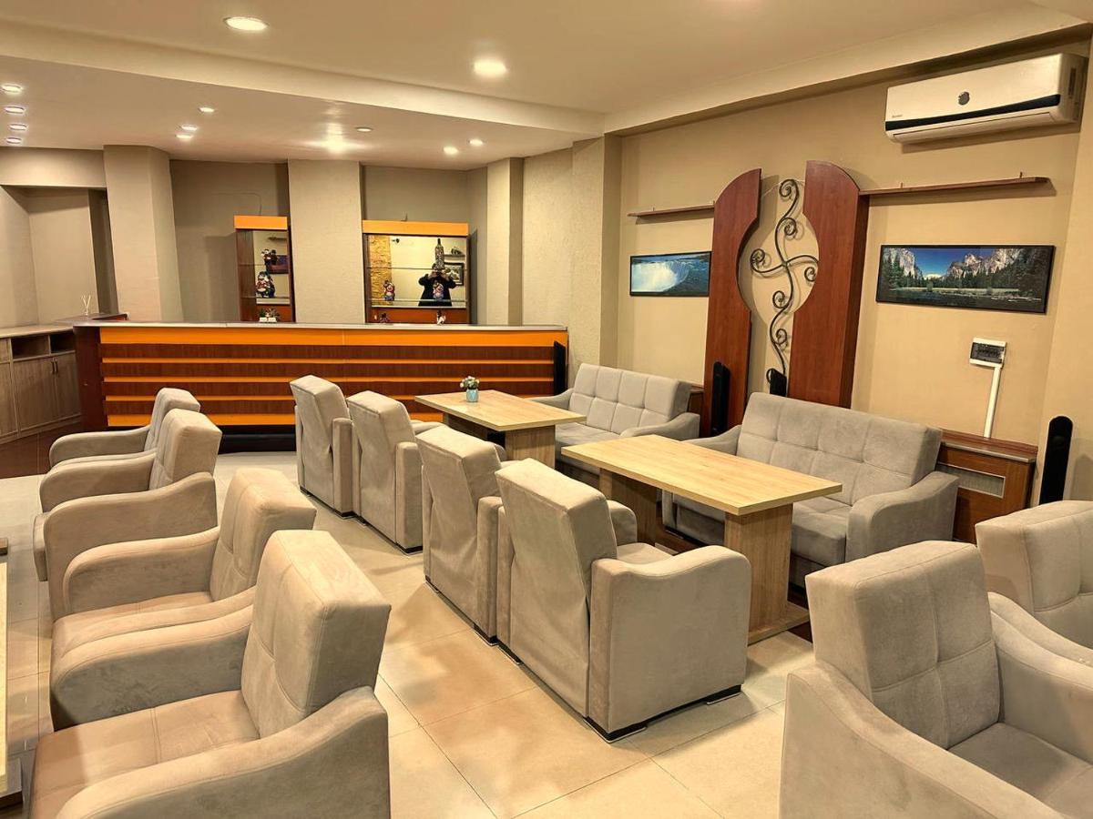 G Bakuri Hotel Батуми Екстериор снимка