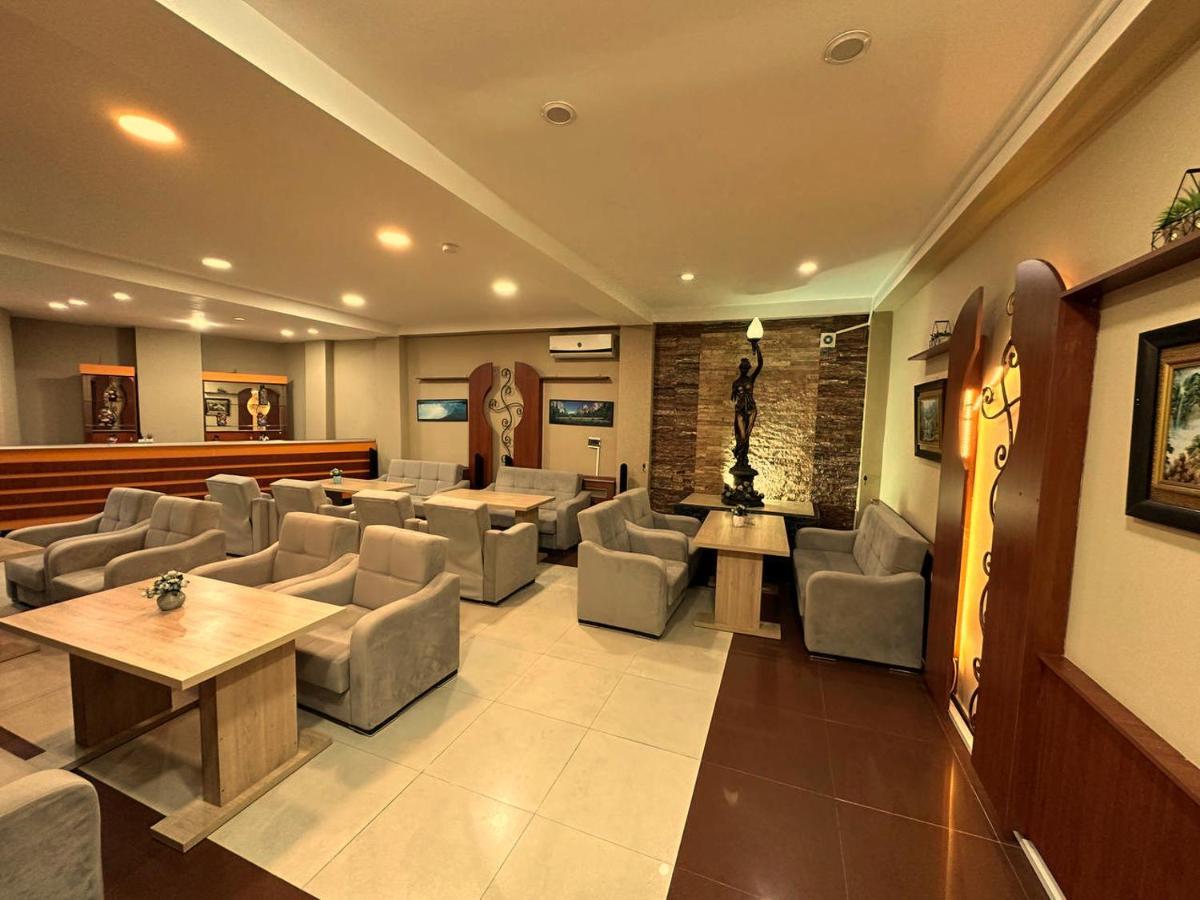 G Bakuri Hotel Батуми Екстериор снимка